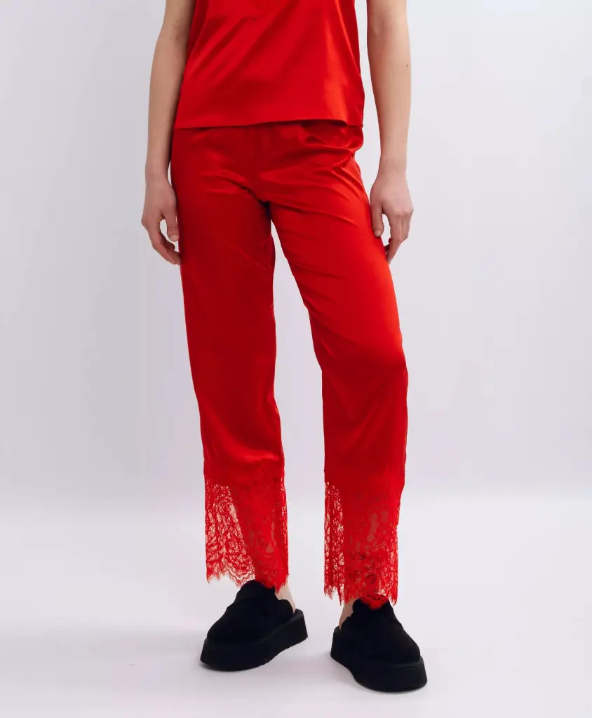 red-pj-set-5.webp